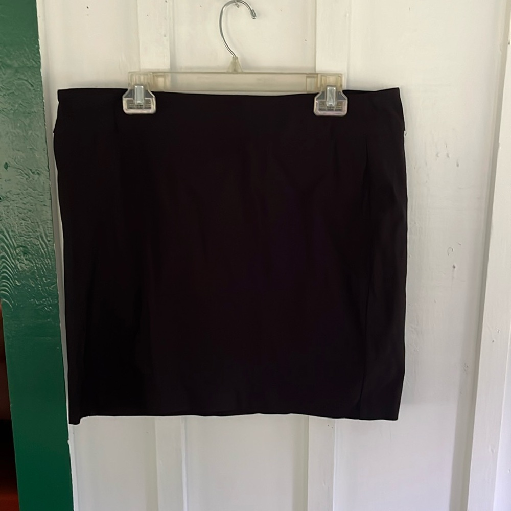 WOMENS REKUCCI BLACK SKIRT. SIZE XL